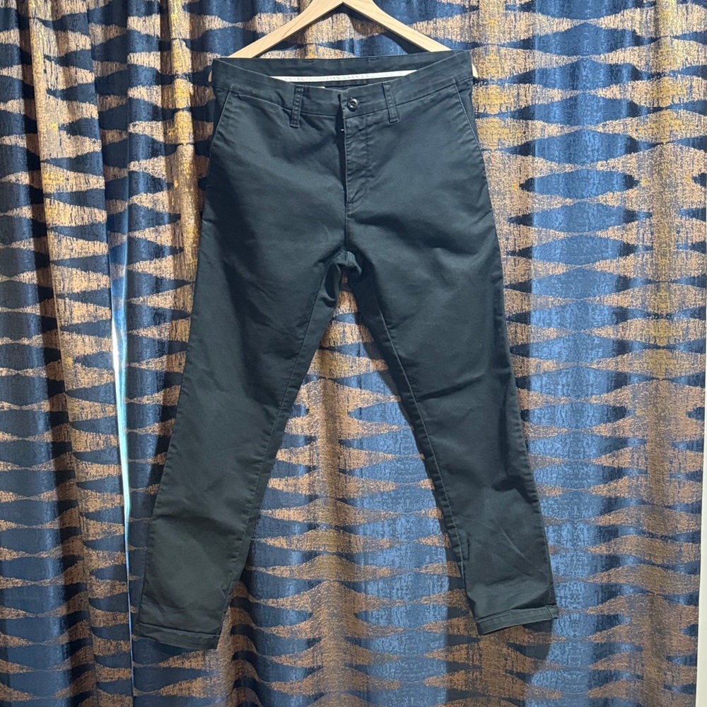 Carhartt WIP Dark Blue Slim Chinos